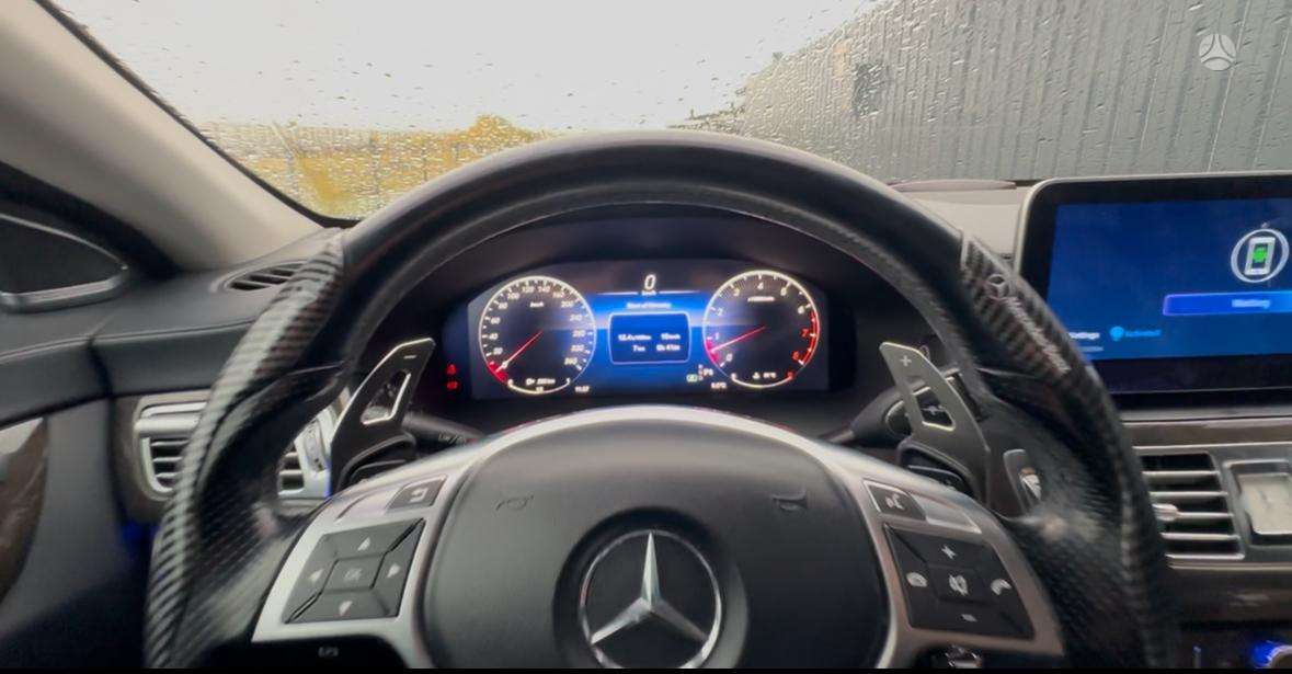 Mercedes-Benz CLS klasė instrument panel