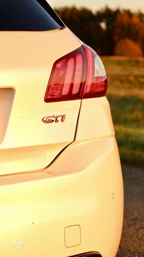 Peugeot 308, 1.6 l., hatchback