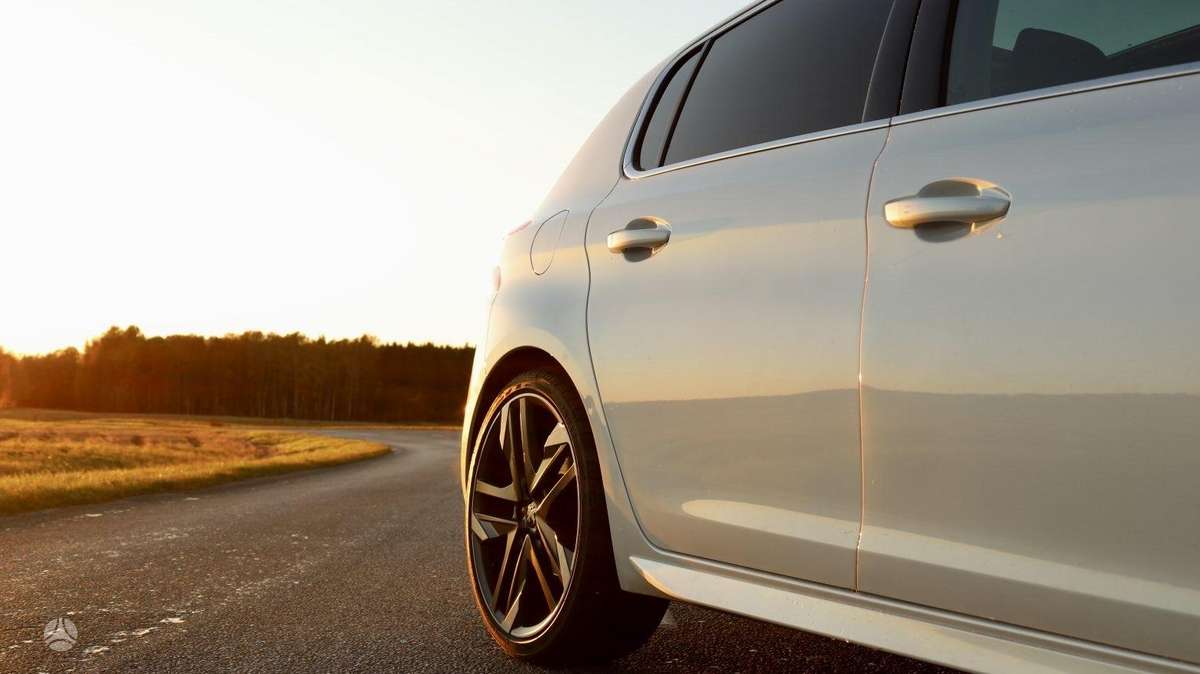 Peugeot 308, 1.6 l., hatchback