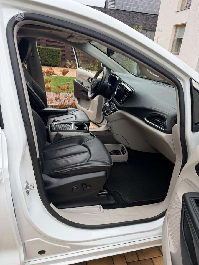 Chrysler Pacifica, 3.6 l., Минивэн