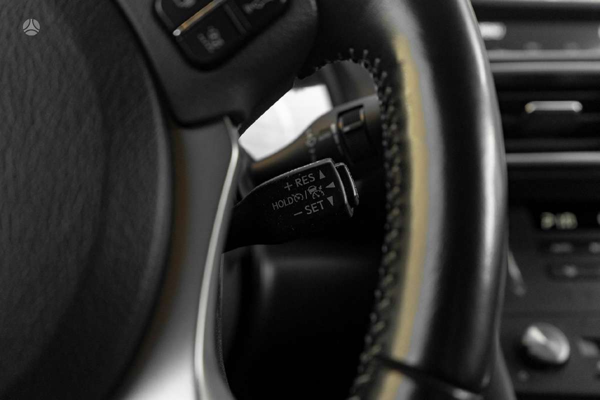 Lexus IS 300h, 2.5 l., Седан
