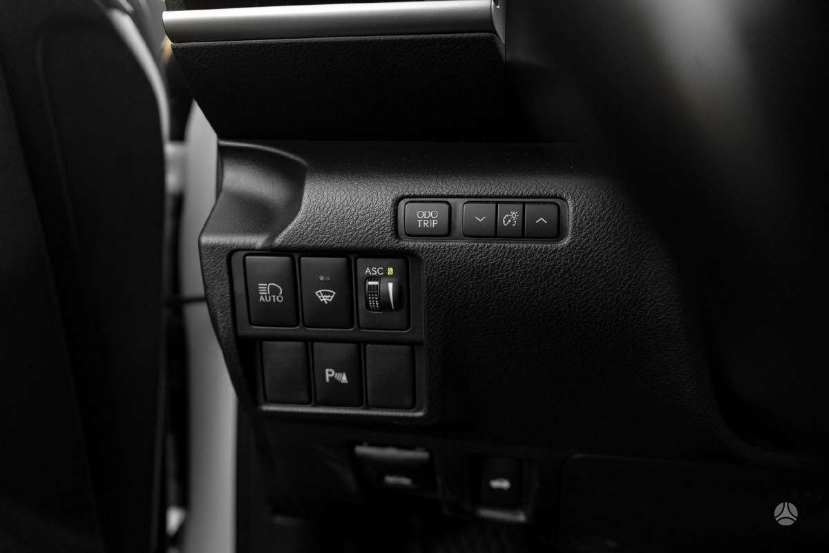 Lexus IS 300h, 2.5 l., Седан