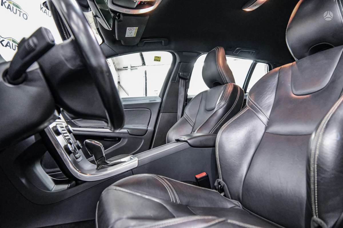Volvo V60, 2.0 l., Универсал