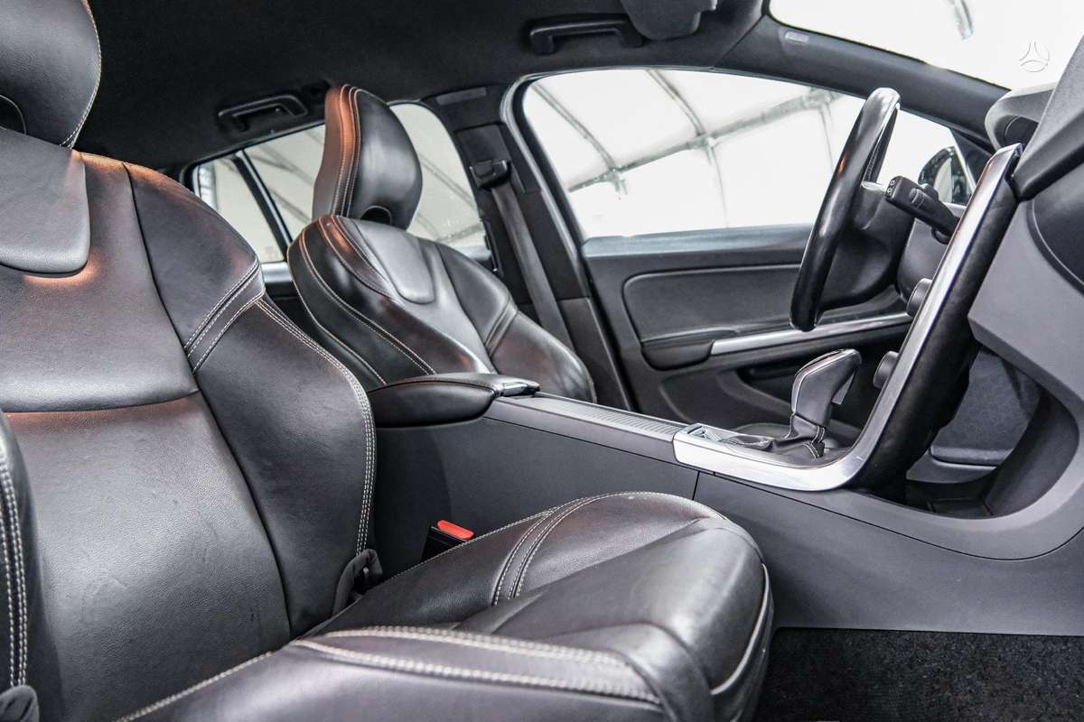 Volvo V60, 2.0 l., Универсал