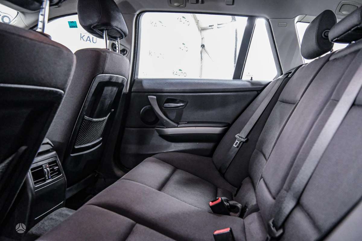 BMW 330, 3.0 l., universalas