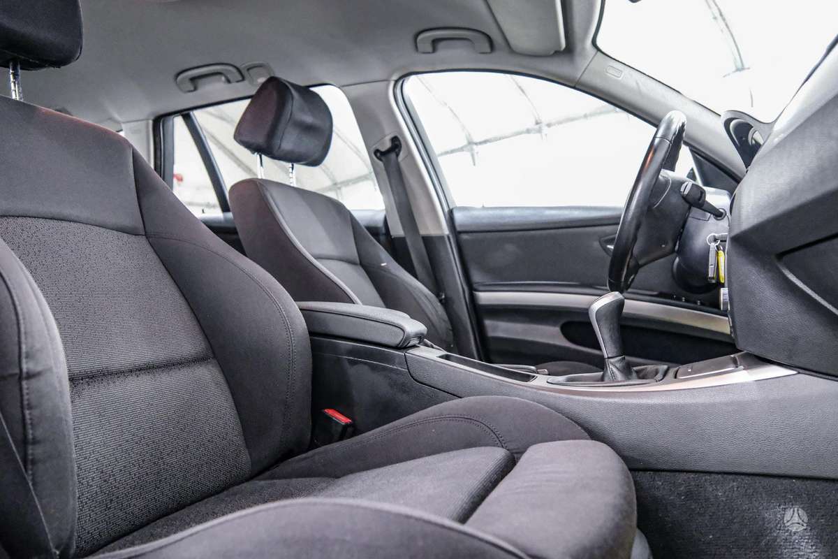 BMW 330, 3.0 l., universalas