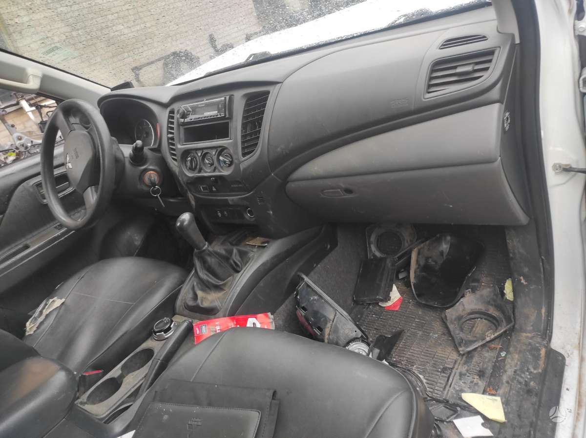 Mitsubishi L200