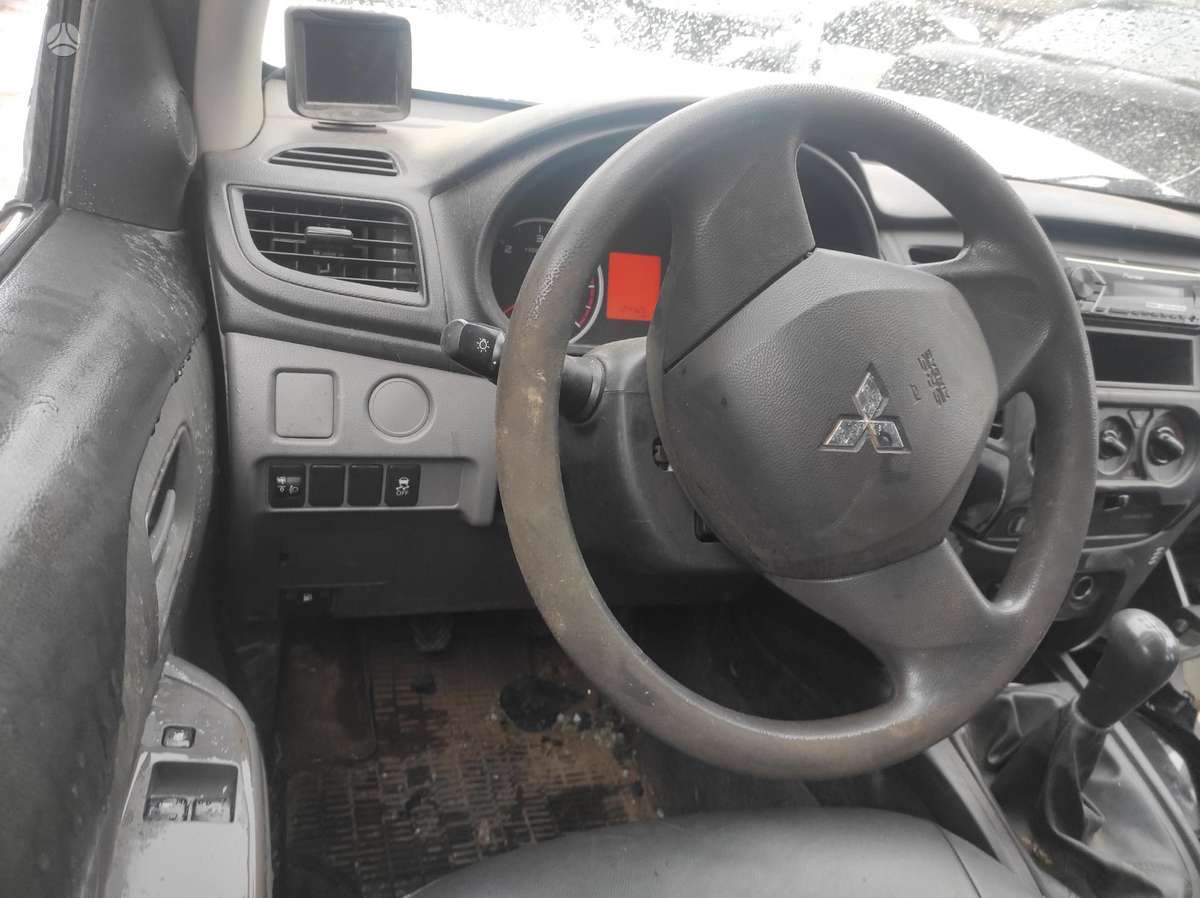 Mitsubishi L200