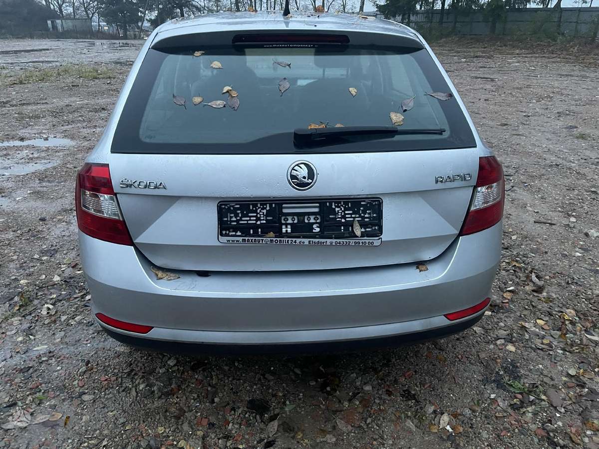 Skoda Rapid for parts