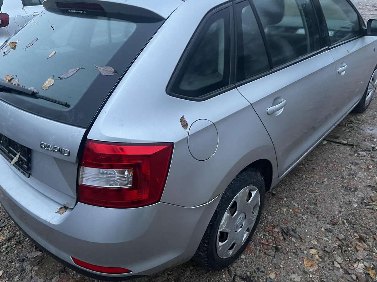 Skoda Rapid for parts
