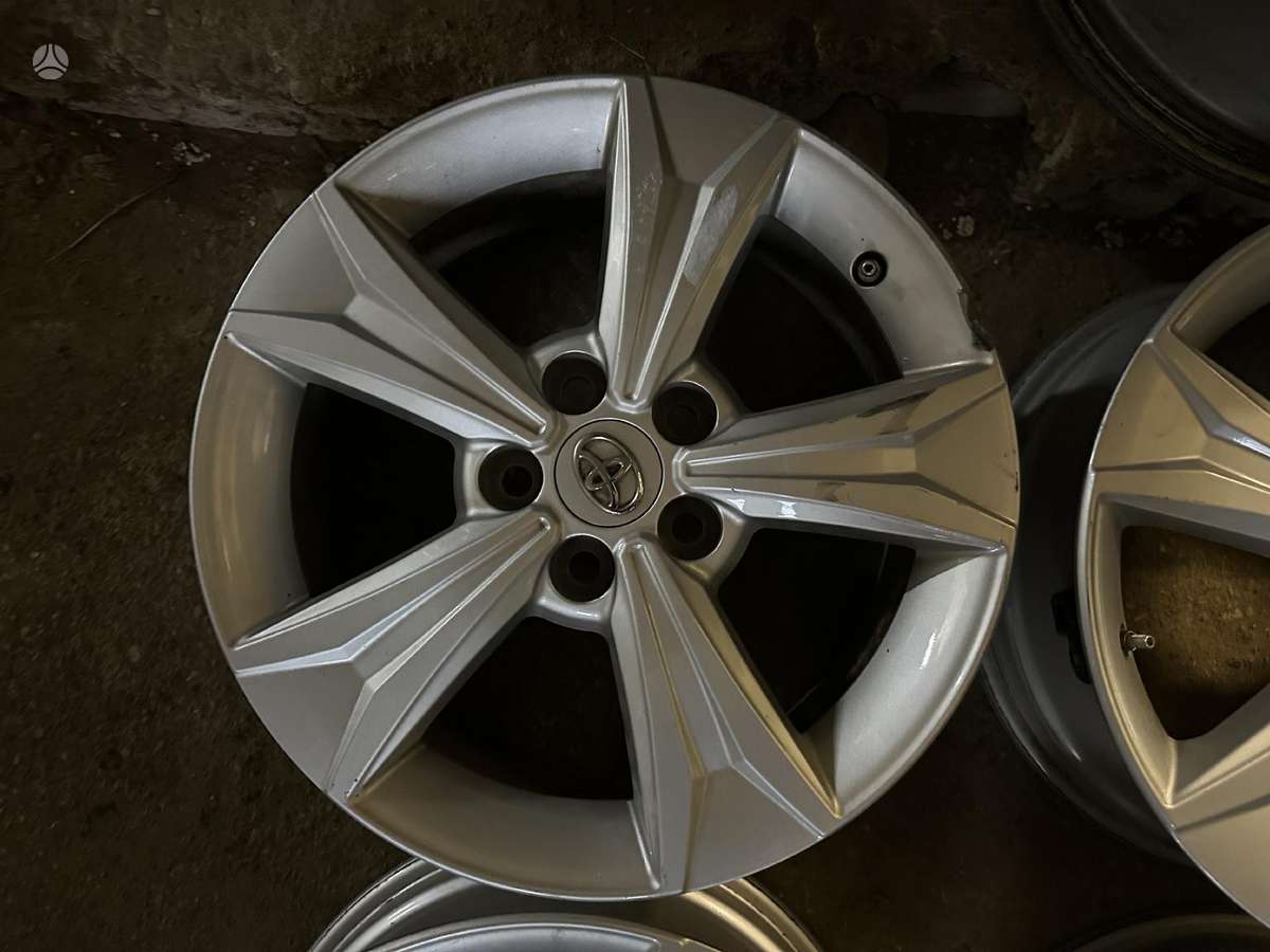 Toyota, lengvojo lydinio, R17