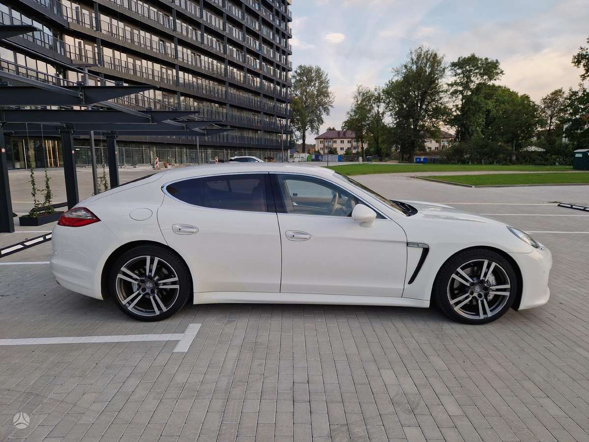 Porsche Panamera - 2