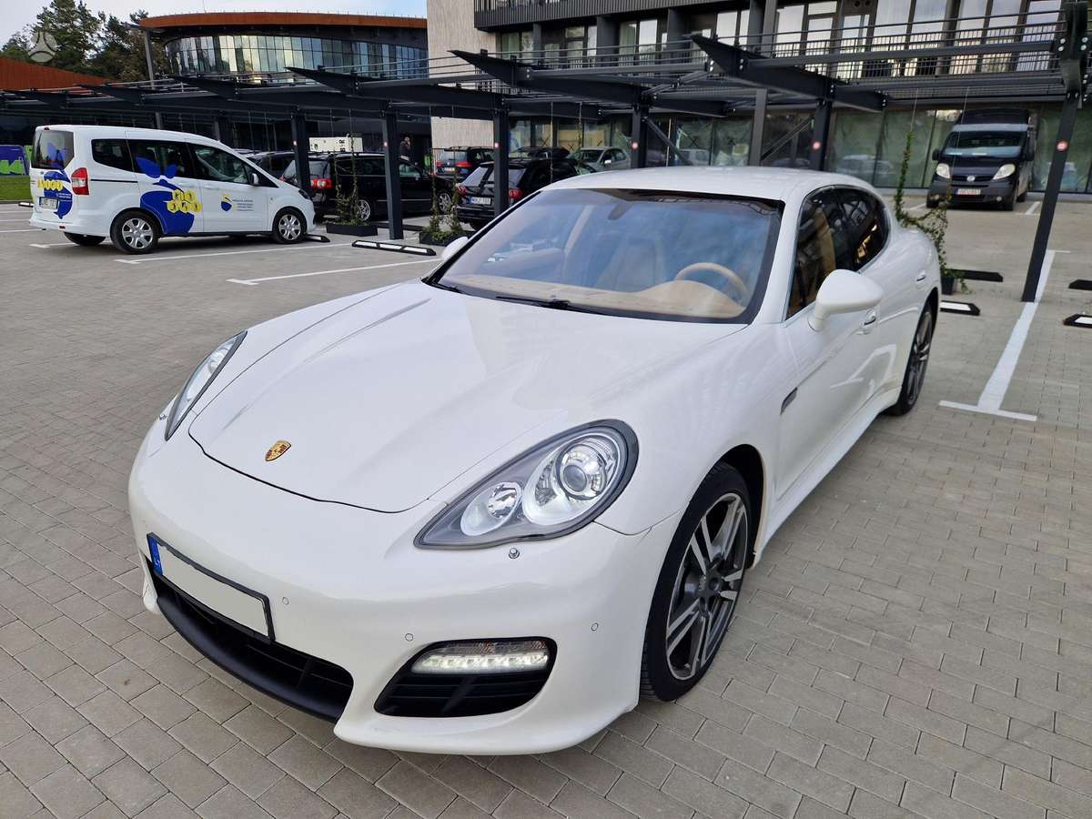 Porsche Panamera, 4.8 l., hatchback