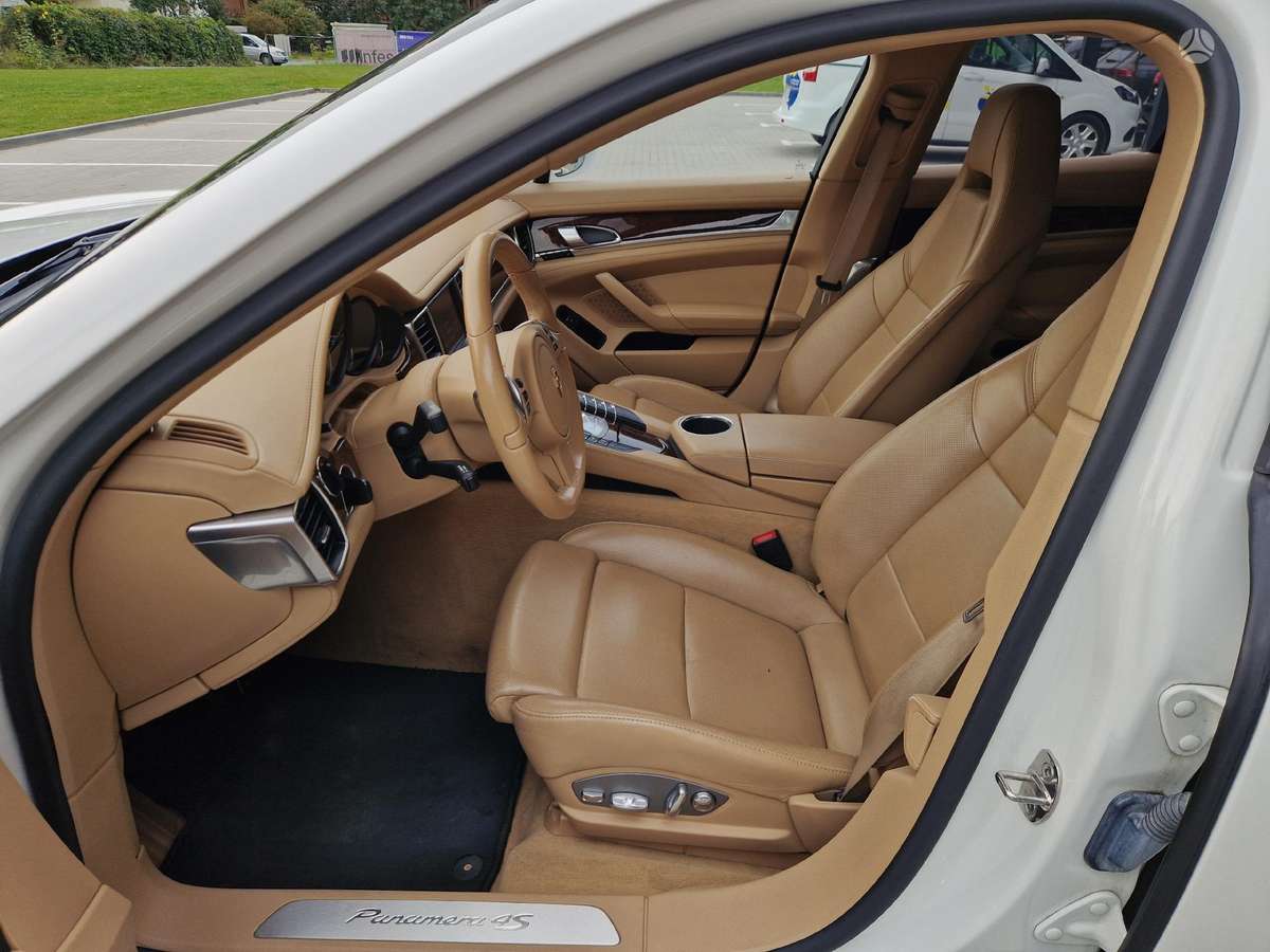 Porsche Panamera, 4.8 l., hatchback