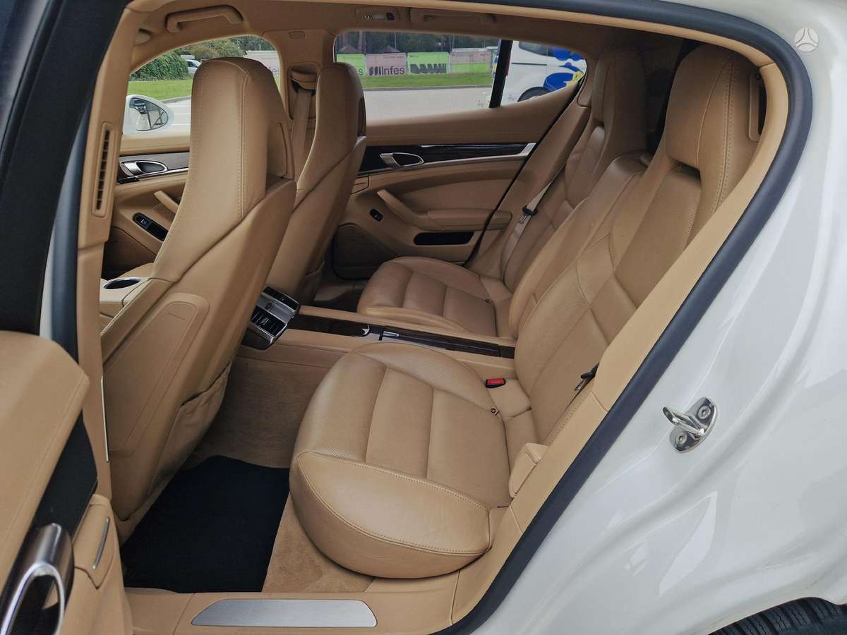 Porsche Panamera, 4.8 l., hatchback