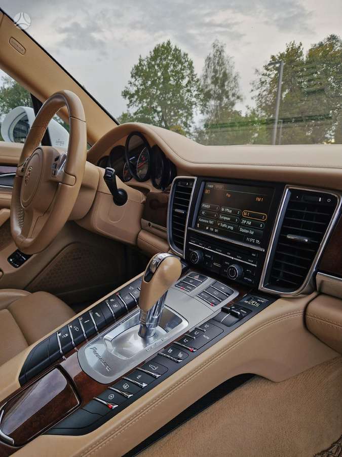 Porsche Panamera, 4.8 l., hatchback