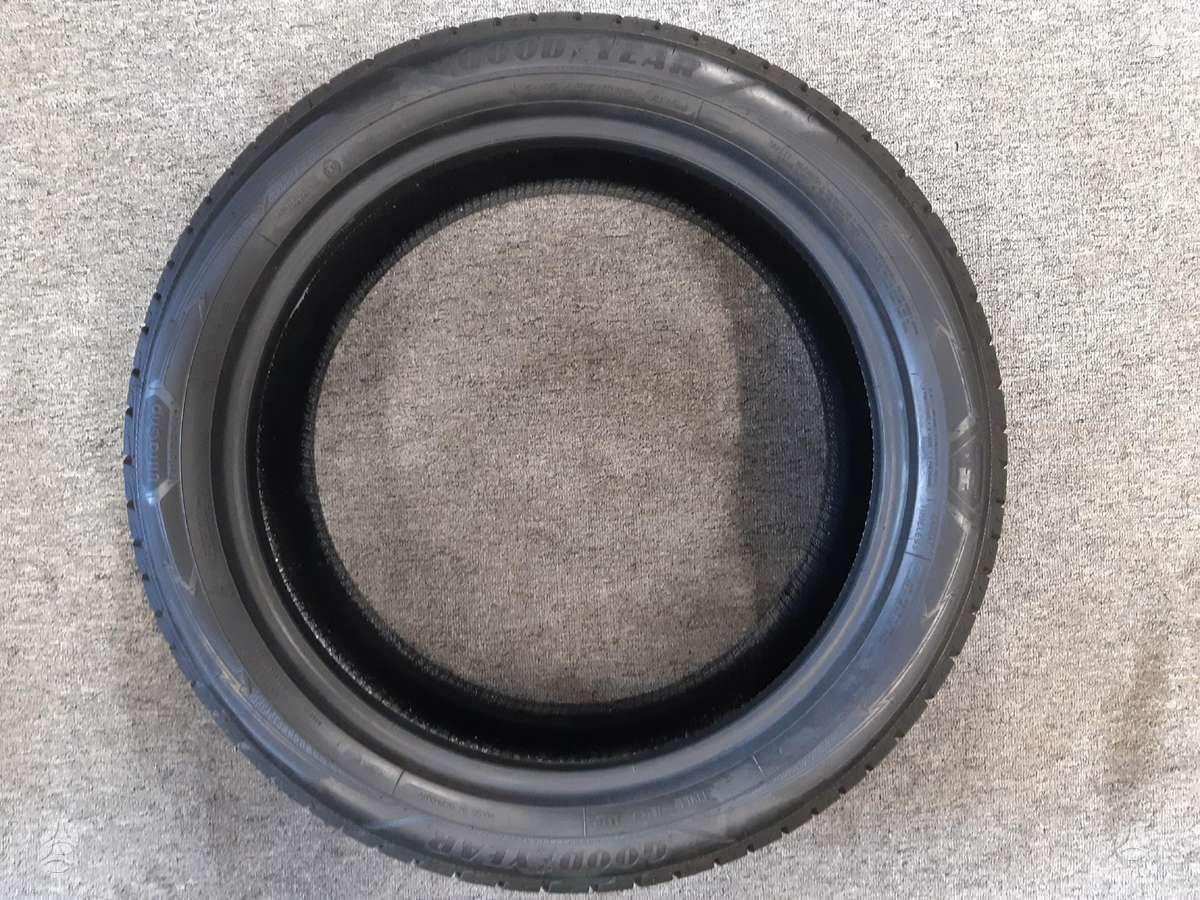 Goodyear 2024m 95% Performance+, winter 215/50 R19