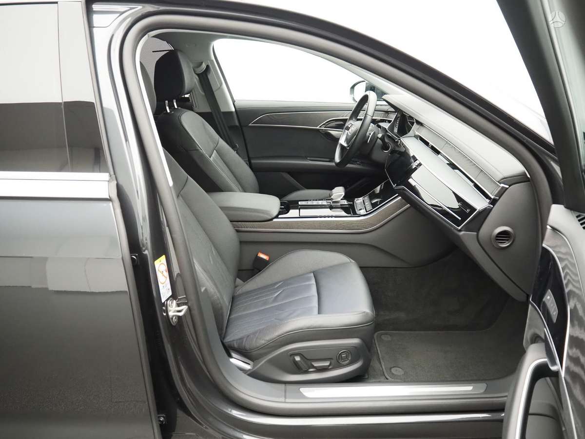 Audi A8, 3.0 l., Седан