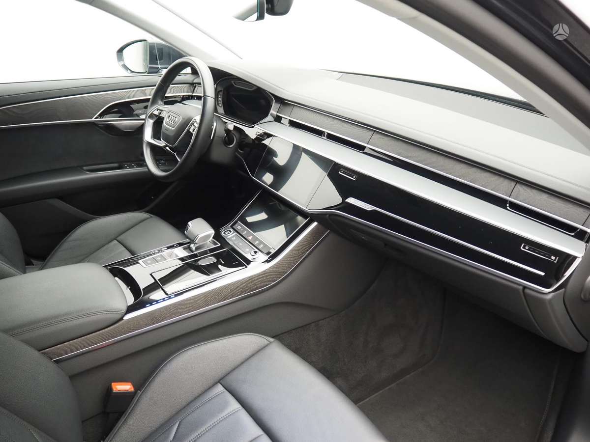 Audi A8, 3.0 l., Седан