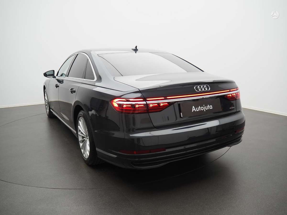 Audi A8, 3.0 l., Седан