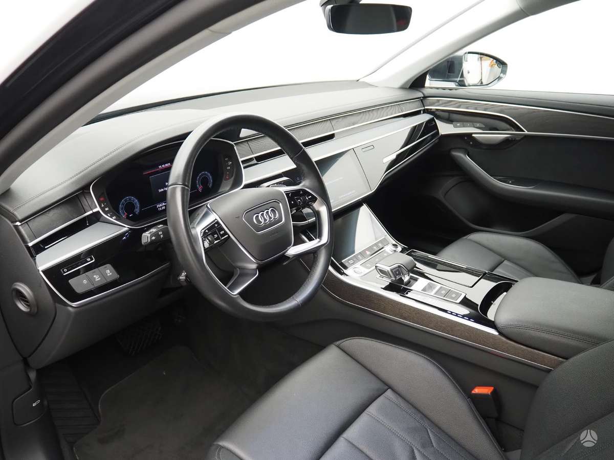 Audi A8, 3.0 l., Седан