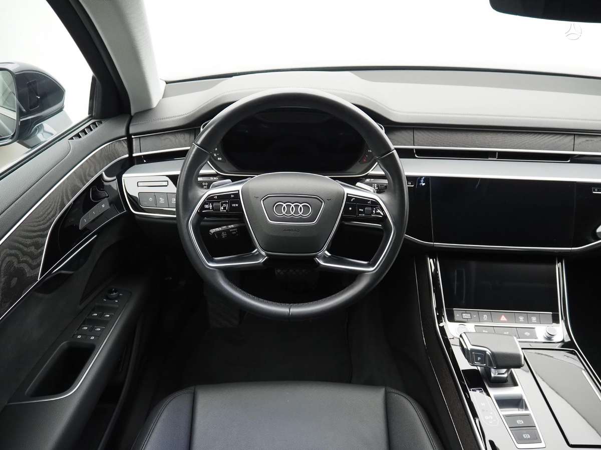 Audi A8, 3.0 l., Седан