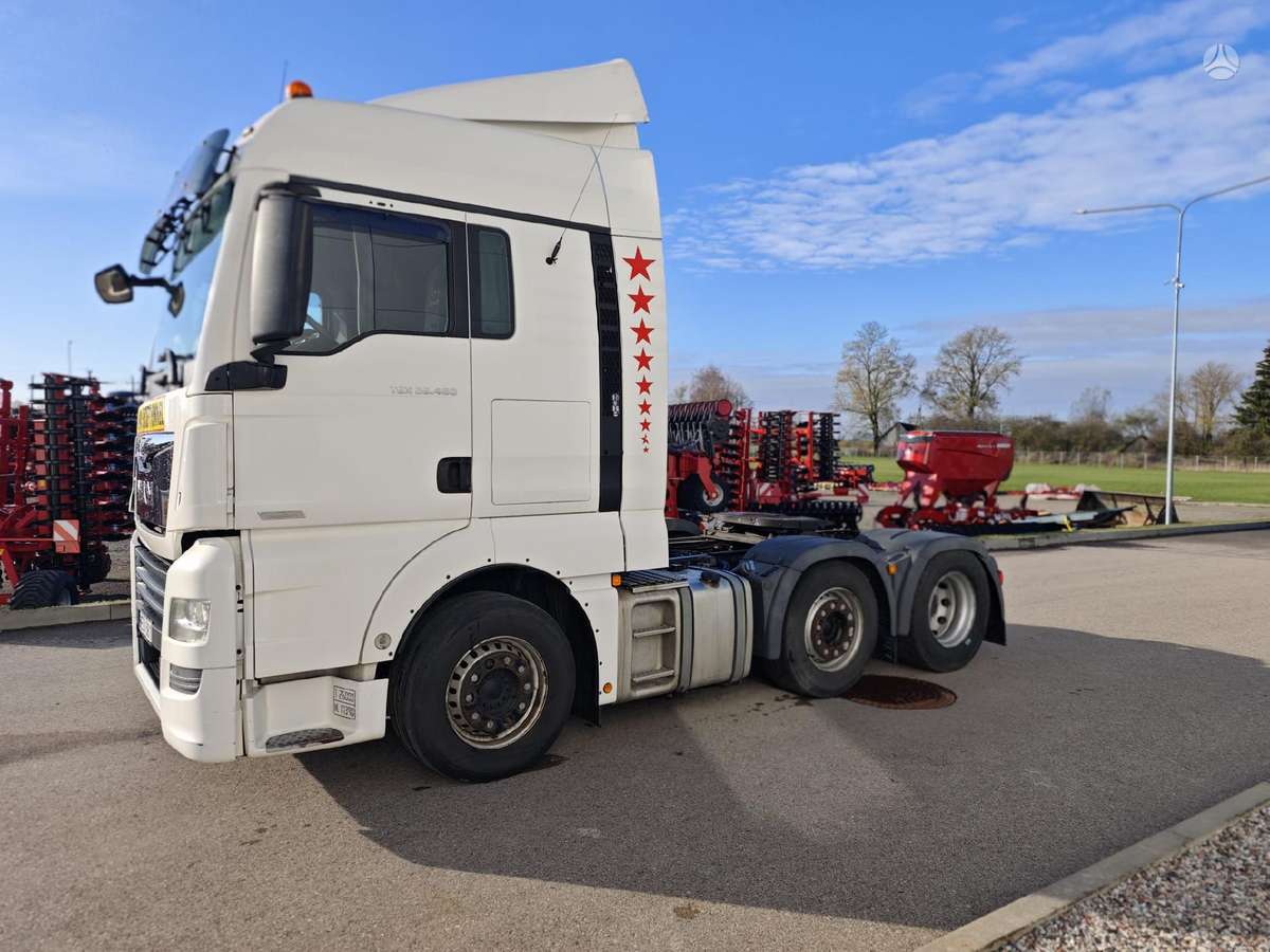 MAN TGX 26.460, single sleeper