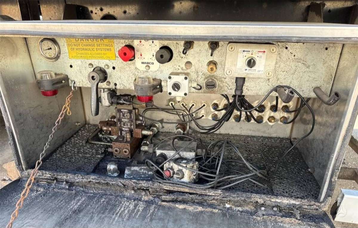 Respo 3502VT241, with moving floor