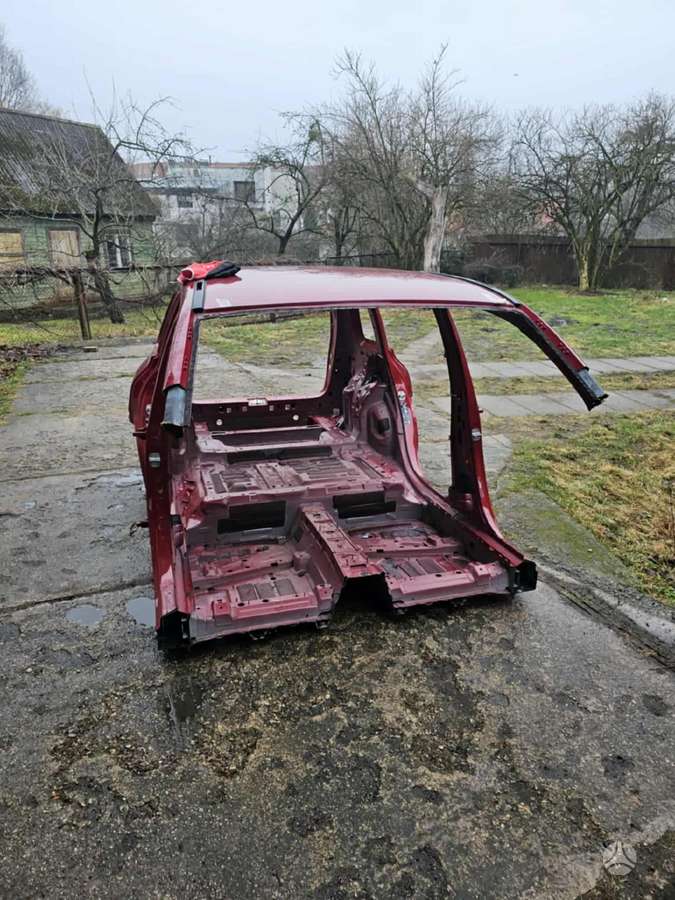 Mercedes-Benz GLB200 kėbulo dalys
