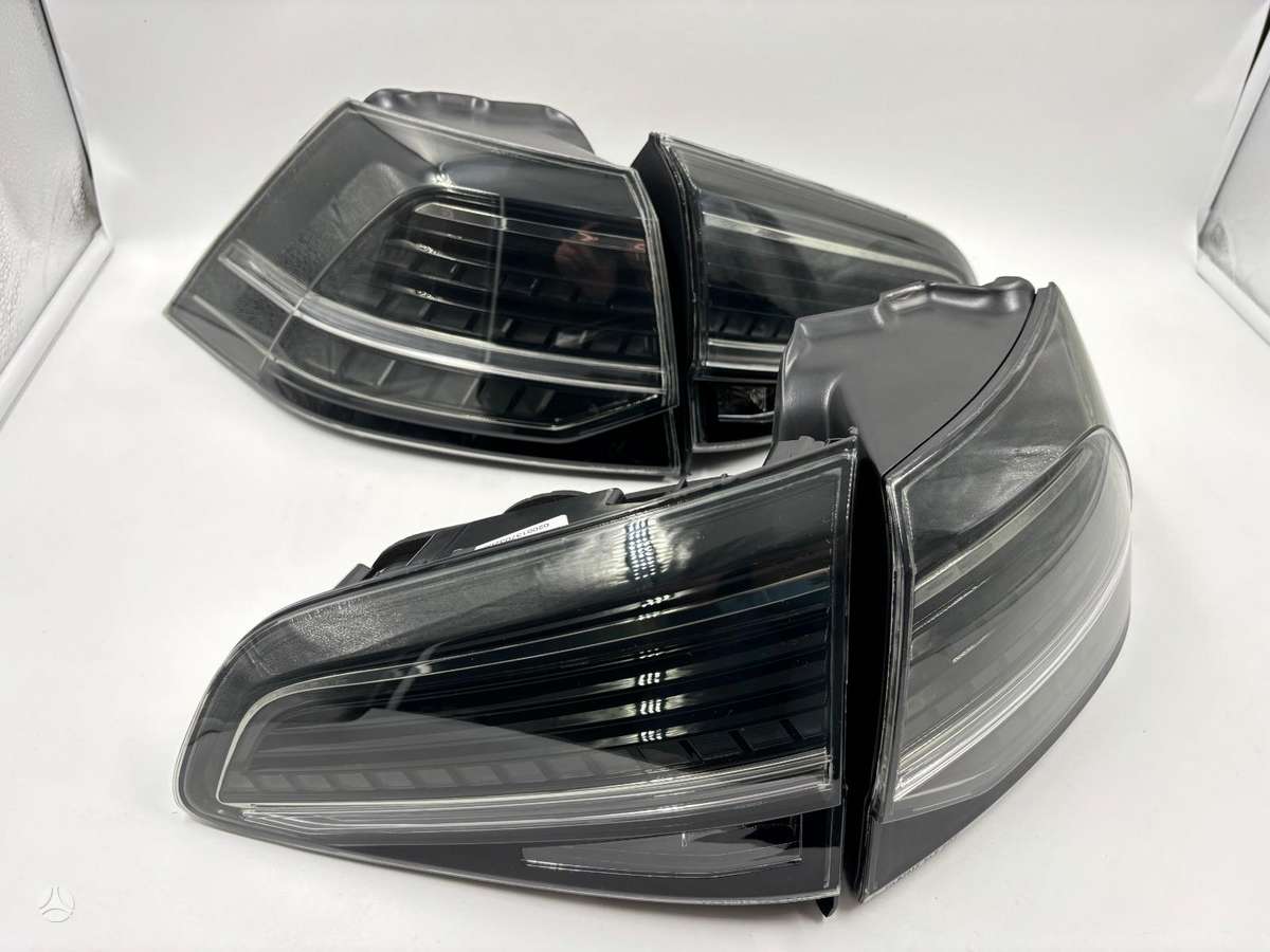 Volkswagen Golf aksesuāri un ekspluatācijas materiāli