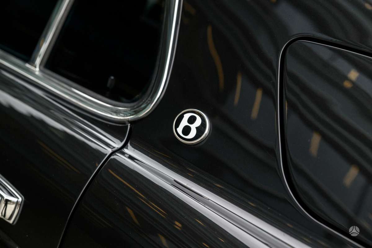 Bentley Arnage, 6.8 l., Седан