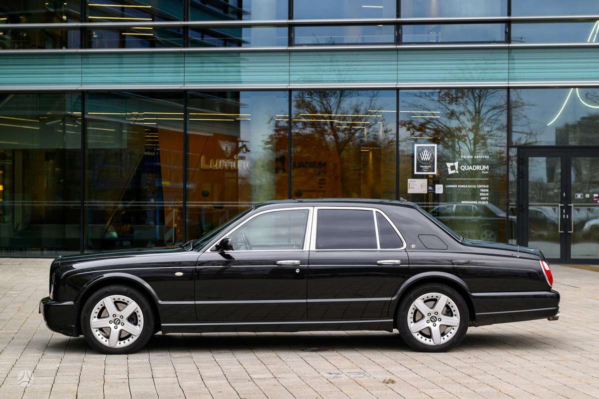Bentley Arnage, 6.8 l., Седан
