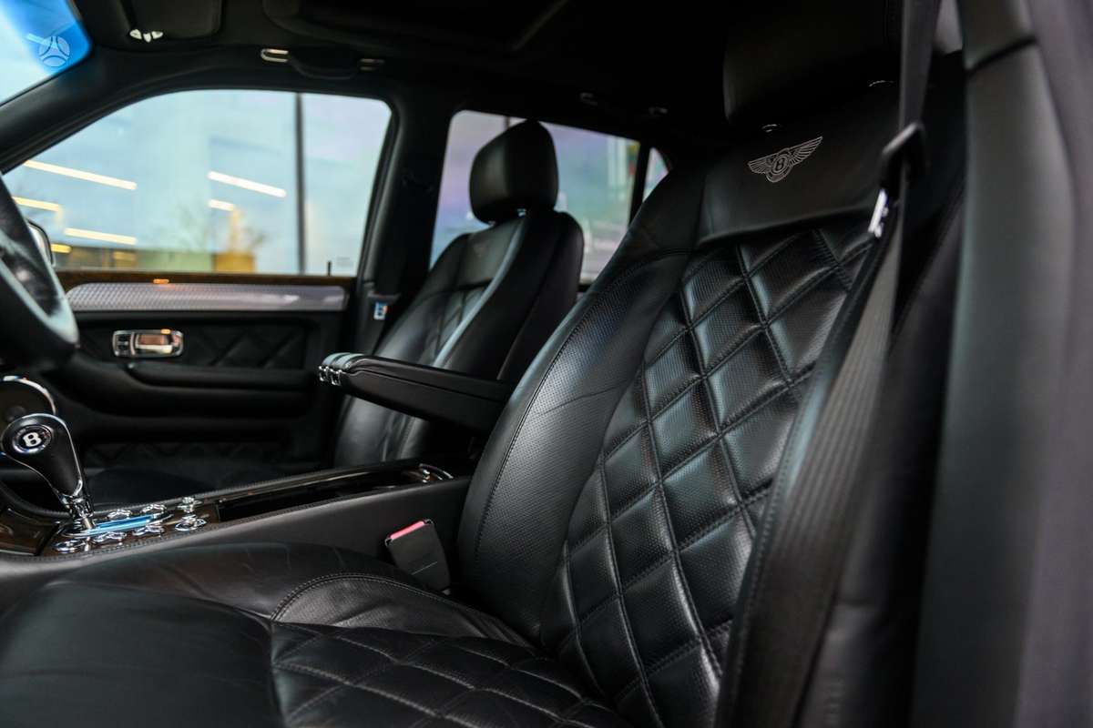 Bentley Arnage, 6.8 l., Седан