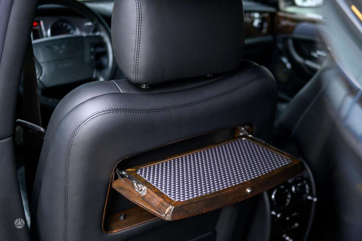 Bentley Arnage, 6.8 l., Седан