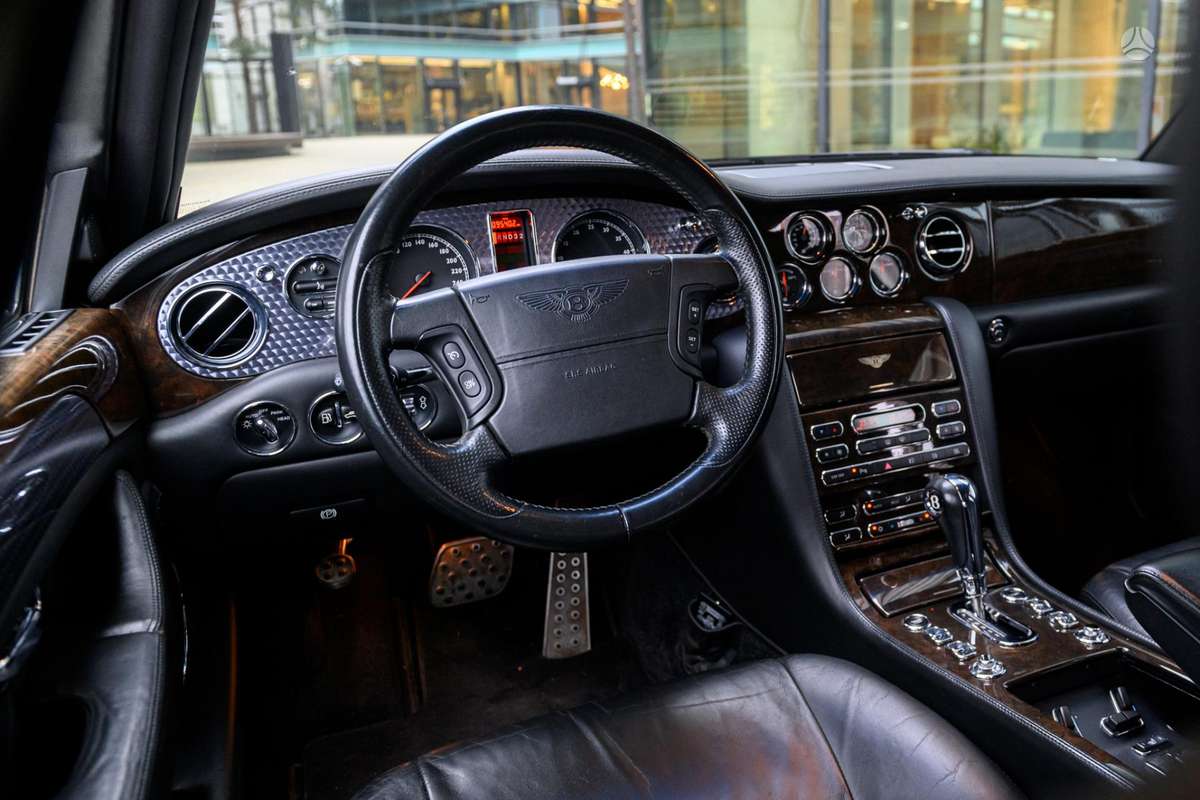 Bentley Arnage, 6.8 l., Седан