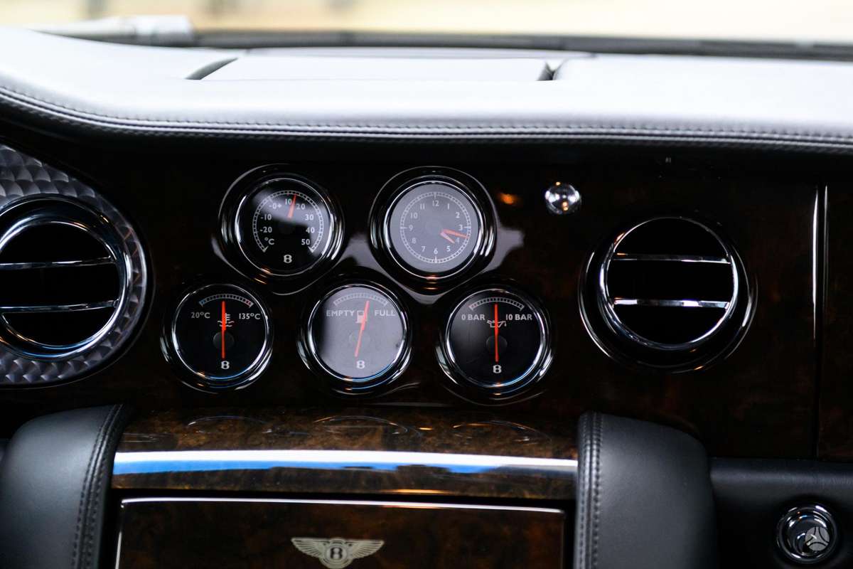 Bentley Arnage, 6.8 l., Седан
