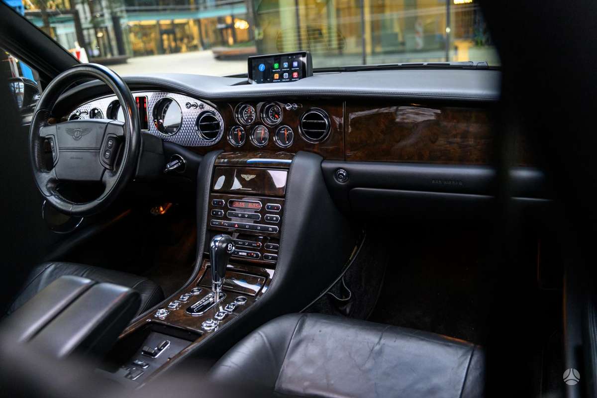 Bentley Arnage, 6.8 l., Седан