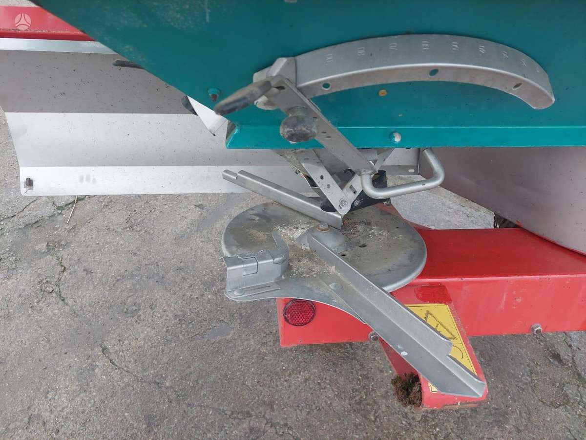 Sulky DPX Magnum, spreaders