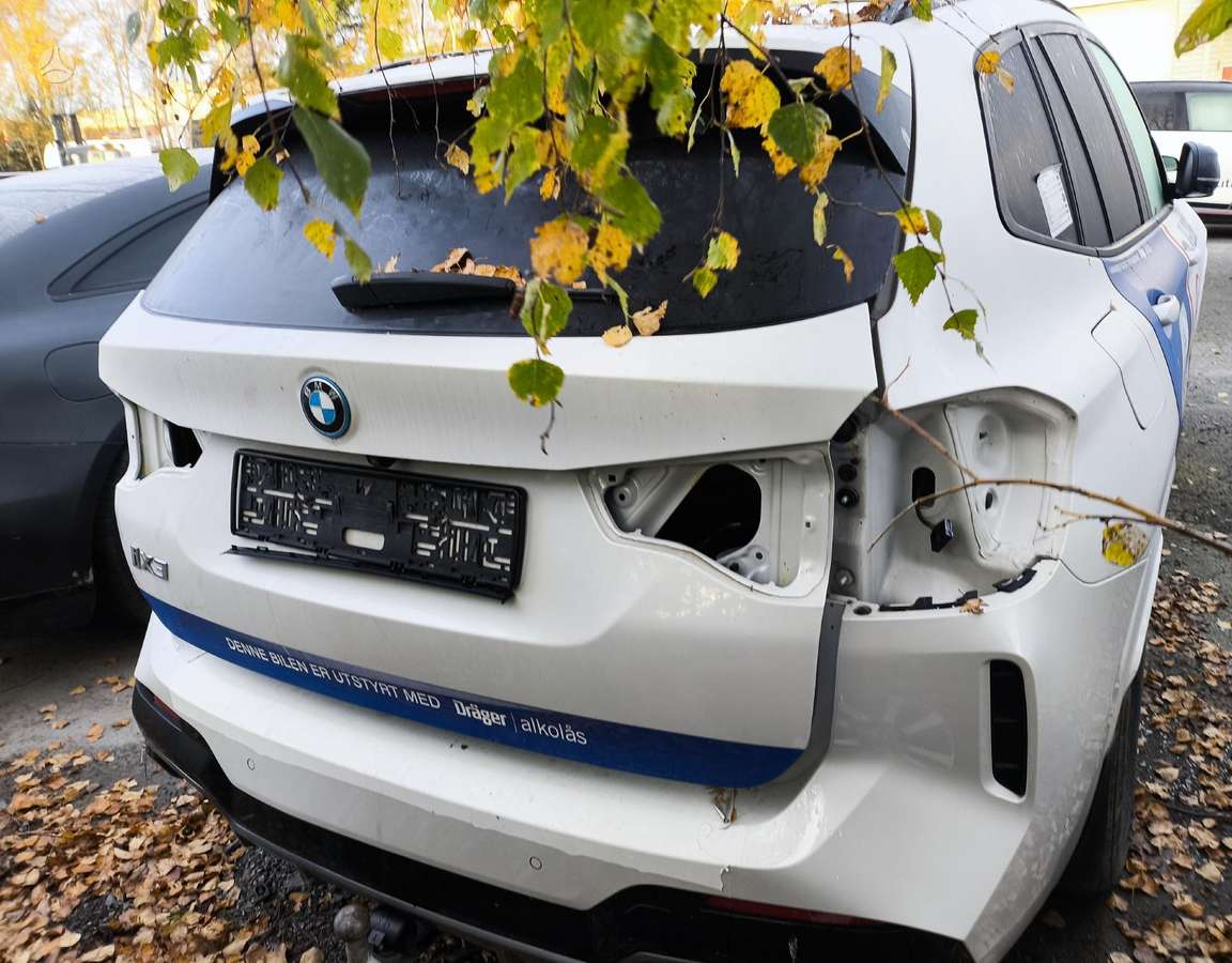 BMW iX3