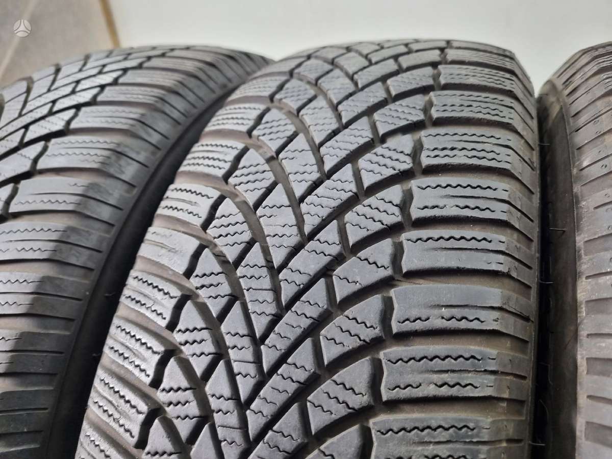 Bridgestone 6mm, 2022m, winter 215/65 R17