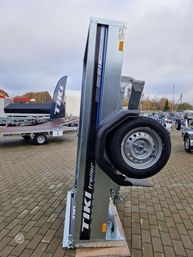 Tiki Treiler CM200-R, passenger car trailers