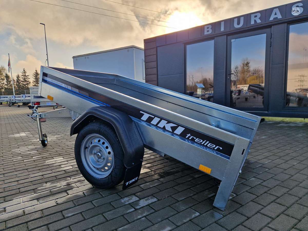 Tiki Treiler CM200-R, passenger car trailers