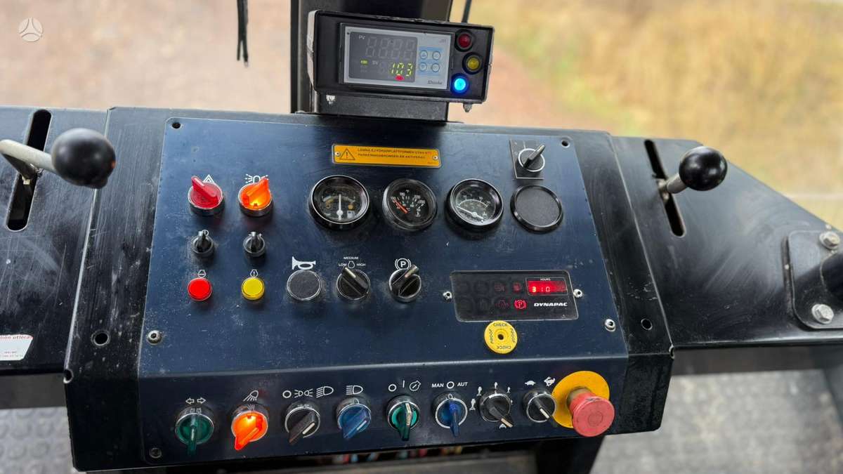 Dynapac CS142, vibrator / compactor