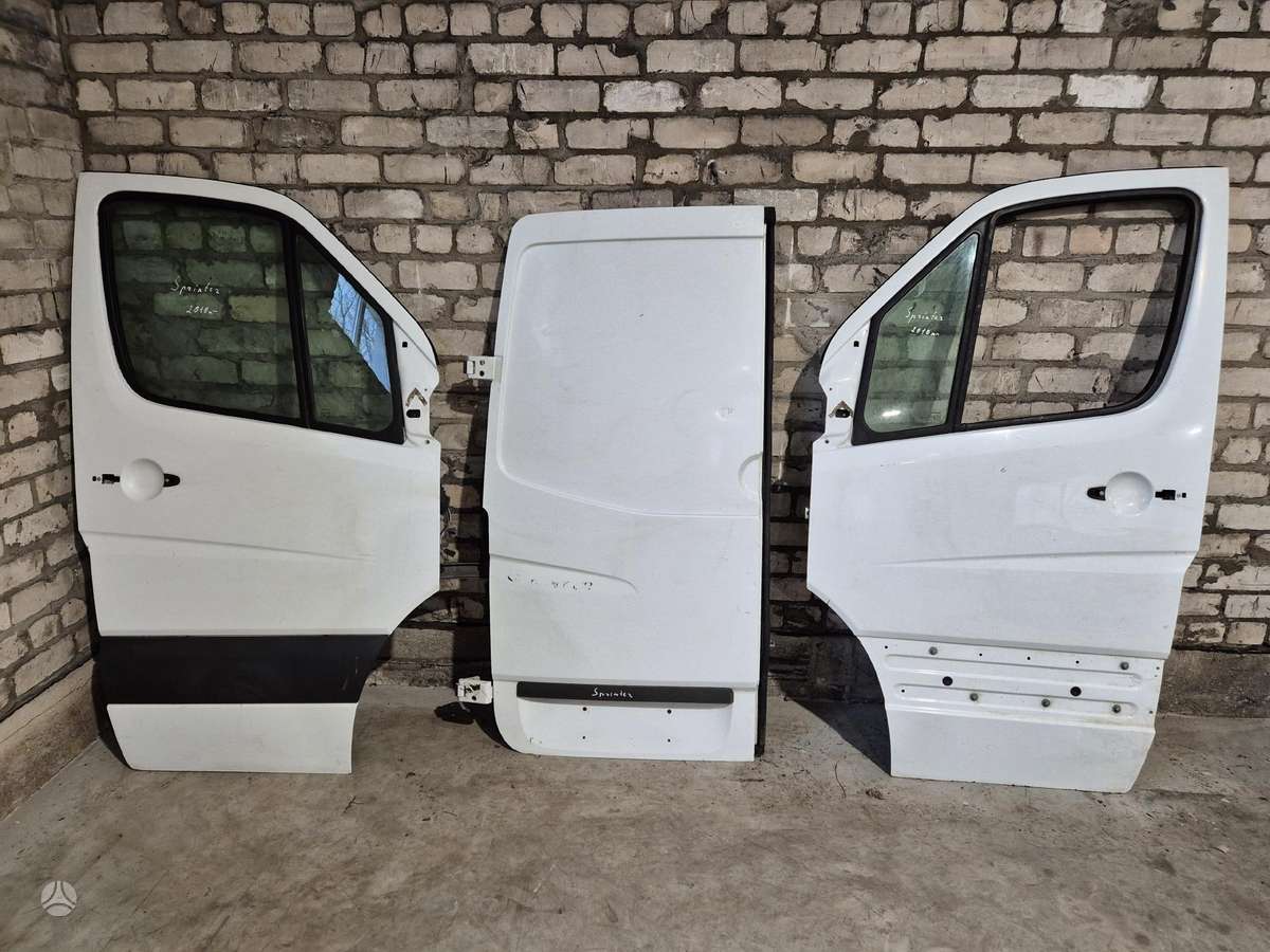 Mercedes-Benz Sprinter, cargo vans