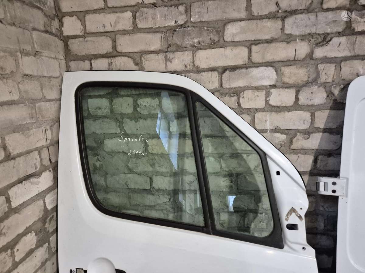 Mercedes-Benz Sprinter, cargo vans