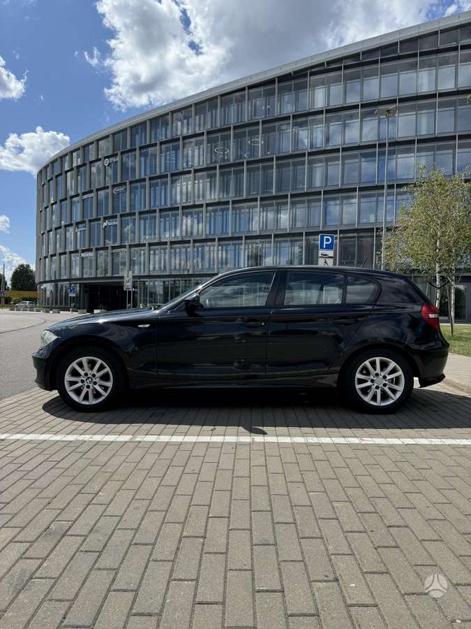 BMW 120, 2.0 l., hatchback