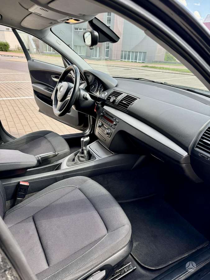 BMW 120, 2.0 l., hatchback