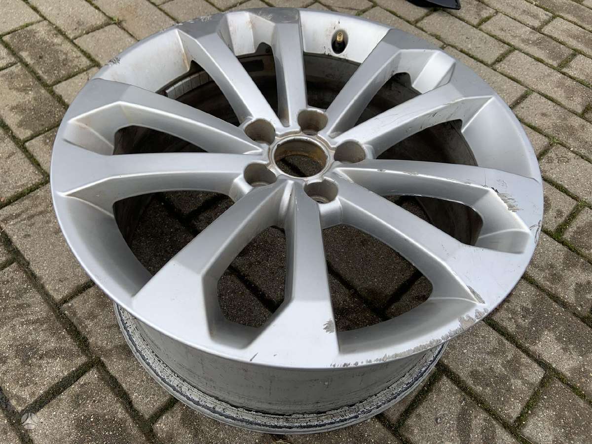 Audi 8R0601025BM, light alloy, R18