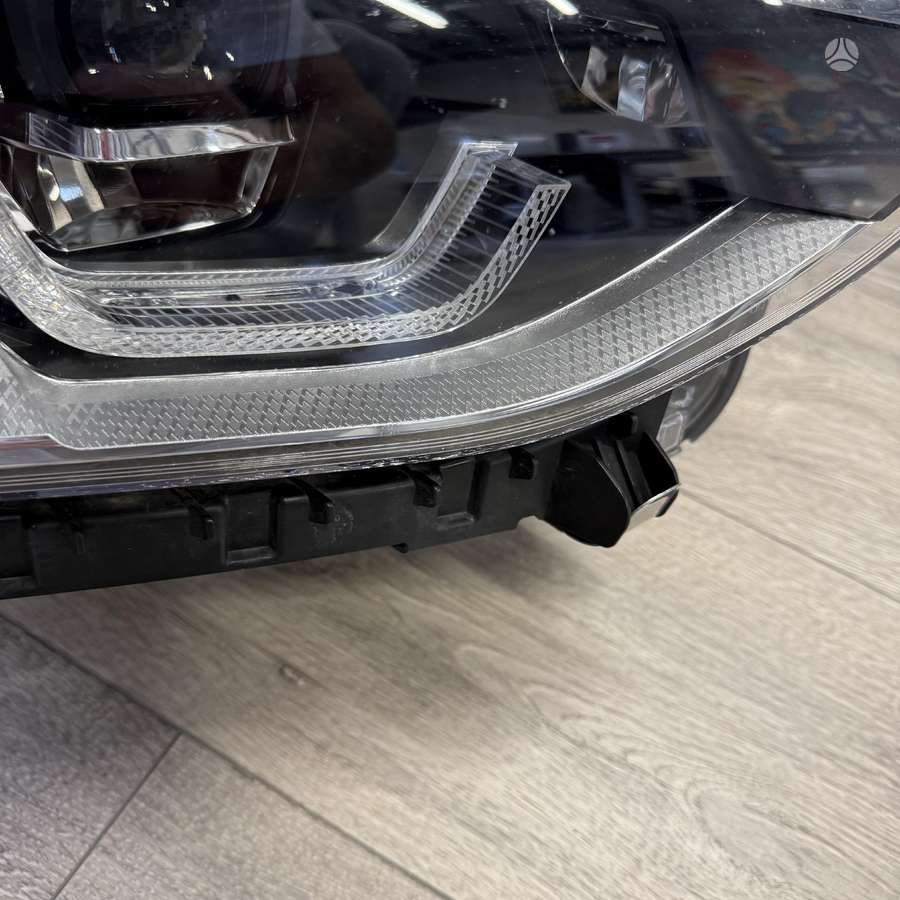 BMW X3 gaismas