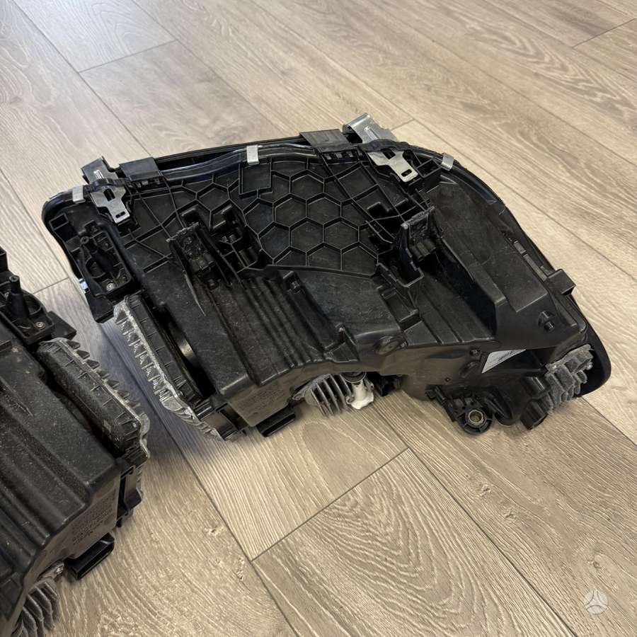 BMW X3 žibintai